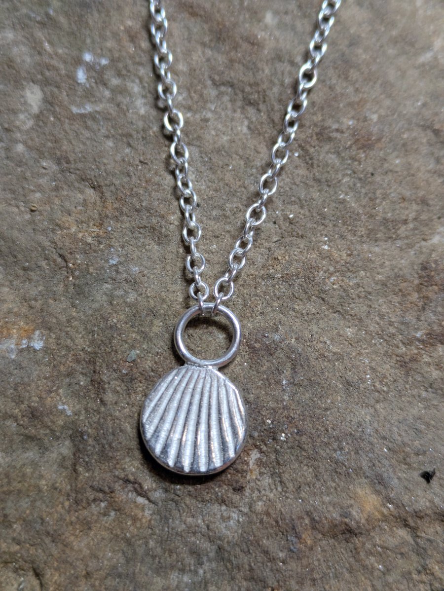 Solid silver shell necklace 