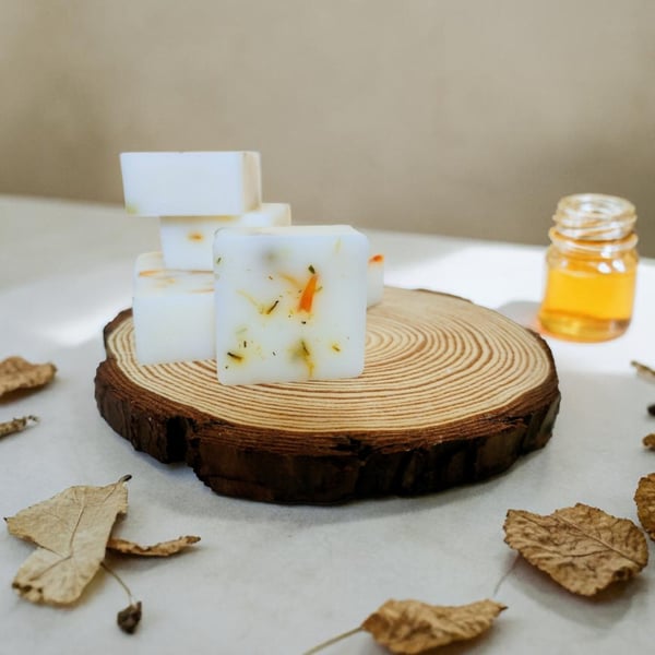 Honey & Tobacco Botanical Soy Wax Melts - Scented Wax Melts - Self Care Gift