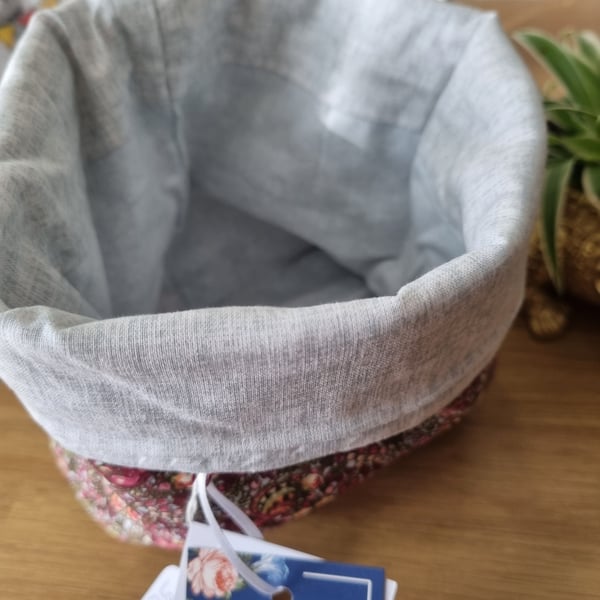 Storage basket, Berry colours & grey lining.