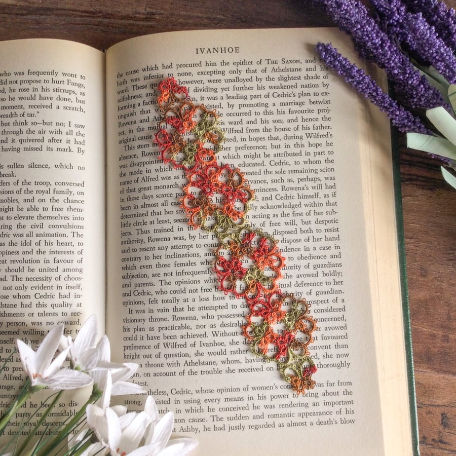 Summer Seconds - Lacy Autumn Bookmark in Shuttle Tatting