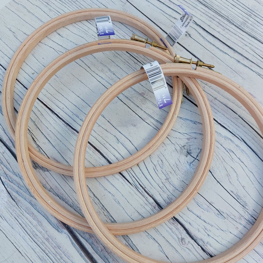 Elbesee embroidery hoop 7” Folksy