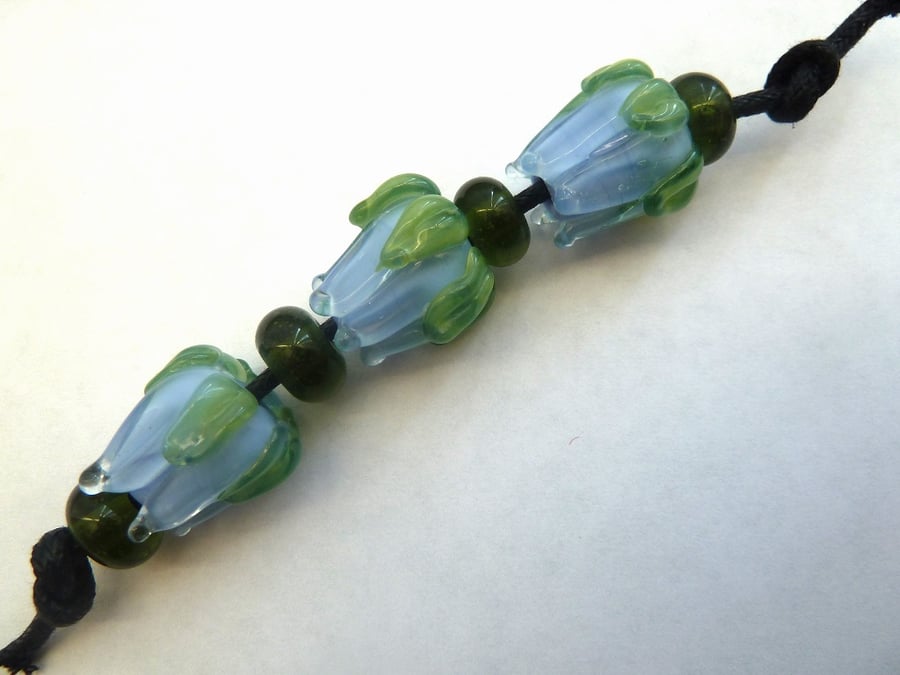 handmade lampwork glass beads, blue roses