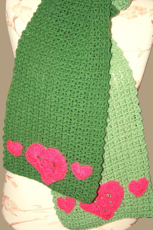 Pretty Crochet Heart Scarf 