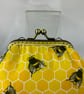 Bee coin purse, Bees frame purse, Optional chain, Handmade - Image 4