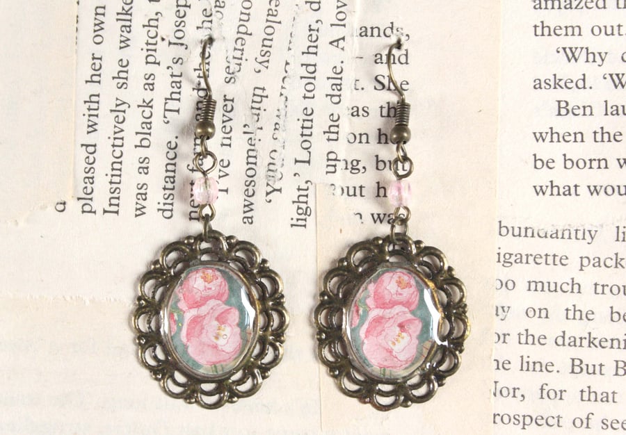 Rose Cameo Antique Gold Tone Vintage Style Earrings
