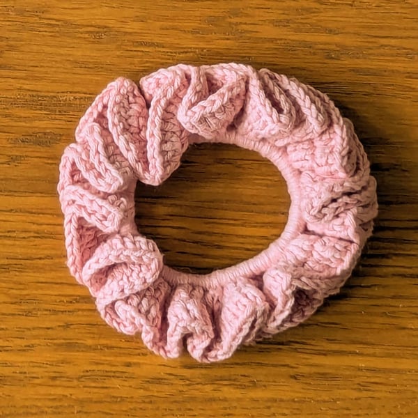 Crocheted hair bobble - pink