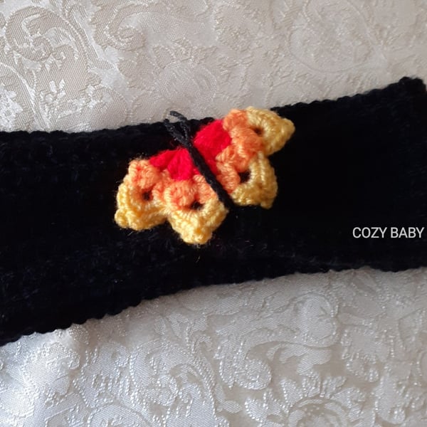 EARWARMER WITH A BUTTERFLY MOTIF