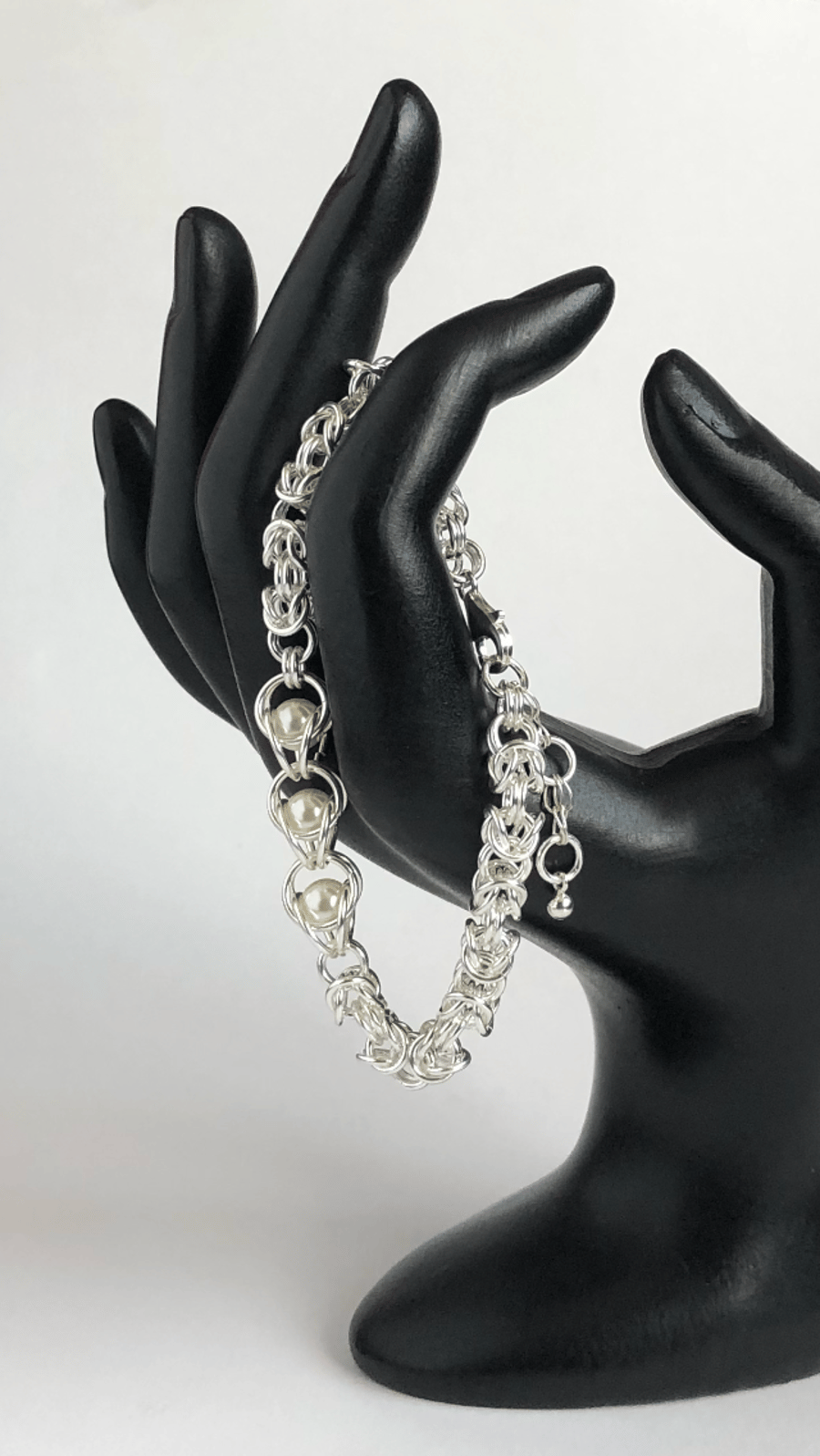 Captured Pearl Chainmaille Bracelet