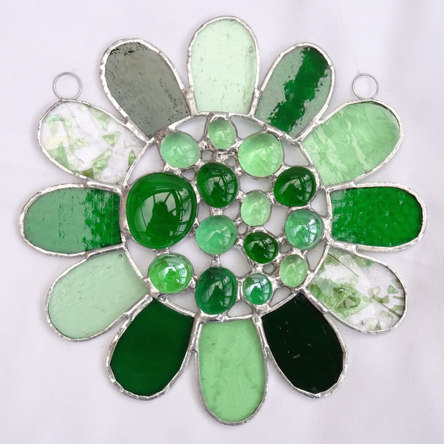 Stained Glass Bead Daisy Suncatcher - Green 