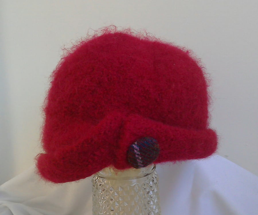 Red felted wool vintage style hat with Harris Tweed button 