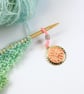 Peach Marguerite Enamel Needle Holder (Up to 4mm Needles)