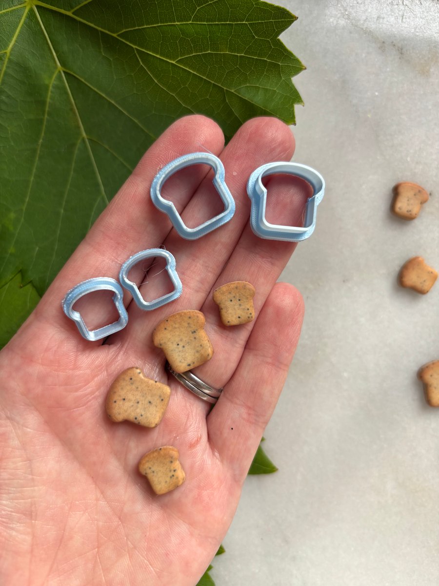 Toast Cutters for Polymer Clay - 2 Sizes (15mm and 10mm)