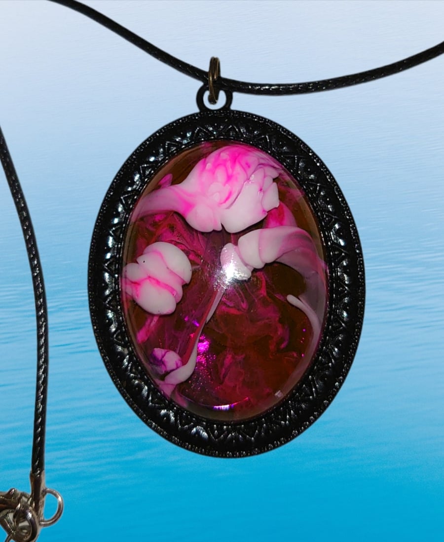 Red and pink oval pendant