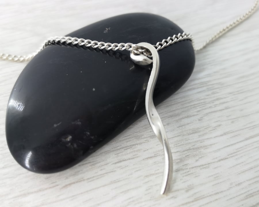 Silver Twisted Pendant Necklace