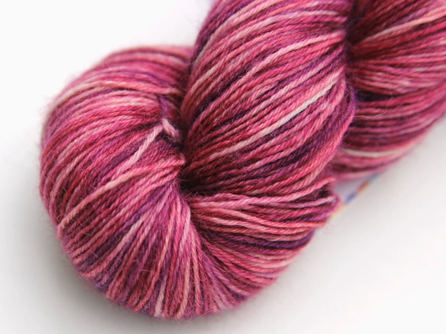 SALE - Graceful - Superwash Bluefaced Leicester 4-ply yarn