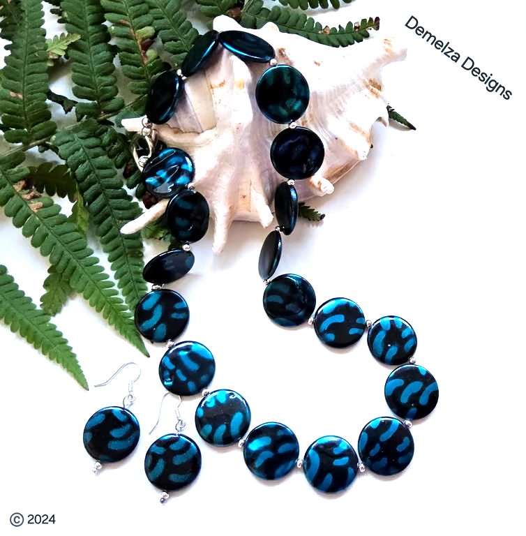 Printed Mother of Pearl Silver Plate Necklace & Earrings Set