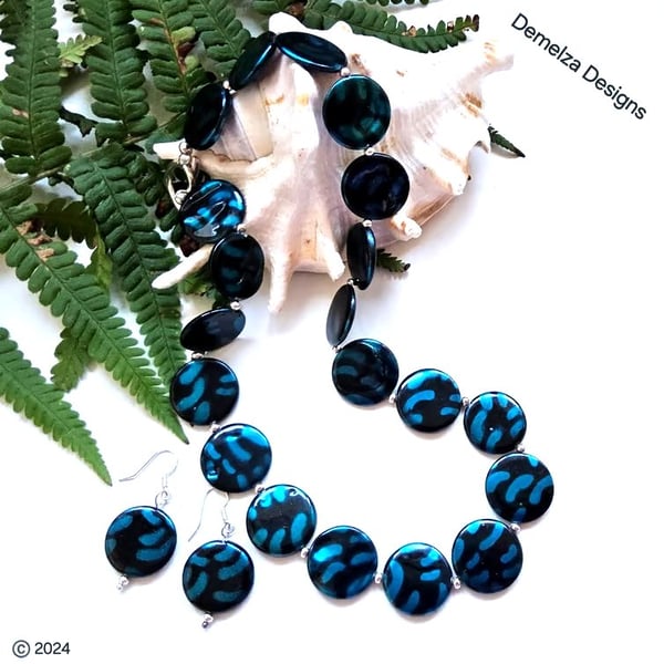 Printed Mother of Pearl Silver Plate Necklace & Earrings Set
