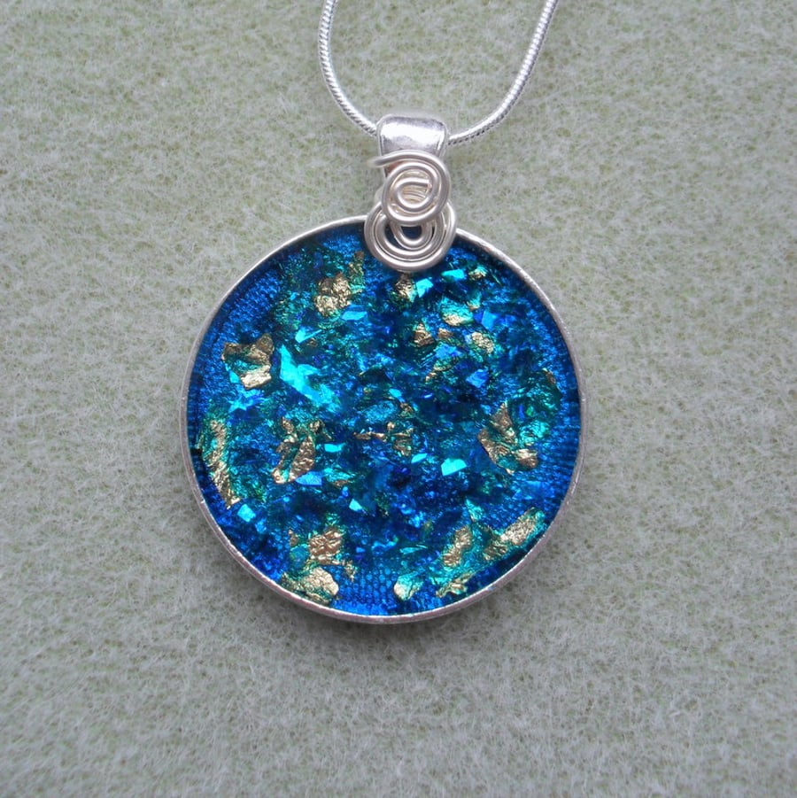 Blue Resin Pendant RE014