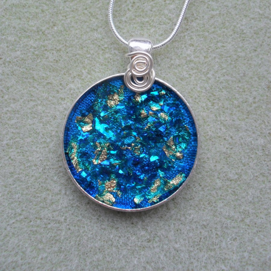 Blue Resin Pendant RE014