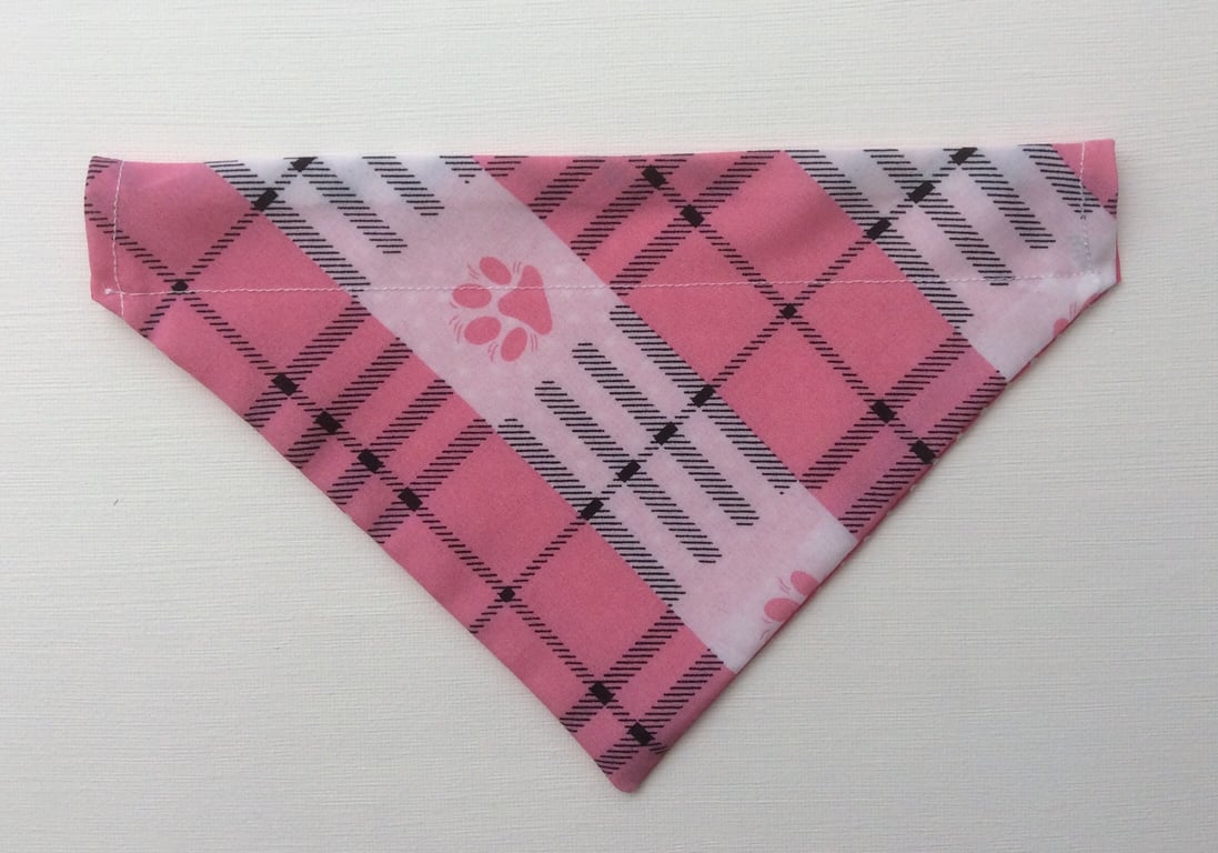 Reversible, over the collar bandana for small dog, pink