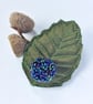 Leaf brooch. - Image 1