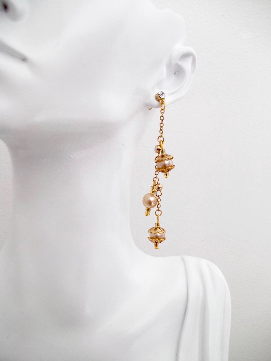 Pearl Dangle Drop Earrings with Cubic Zirconia Gold Coloured Metal Chains