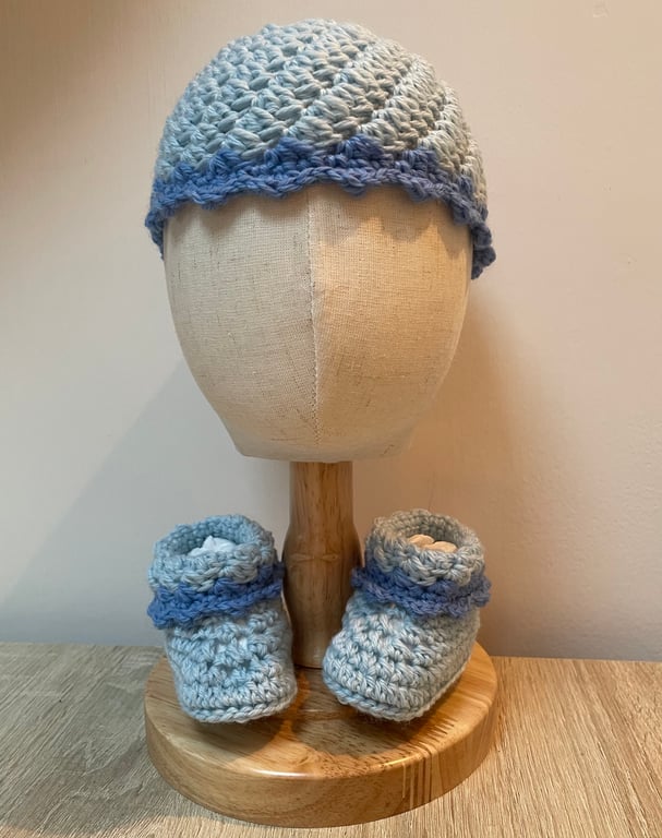 Blue baby hat and bootie set.