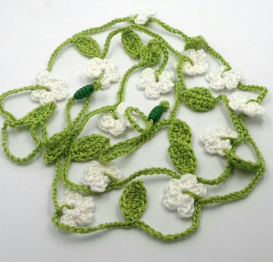 White Blossom Crochet Garland 