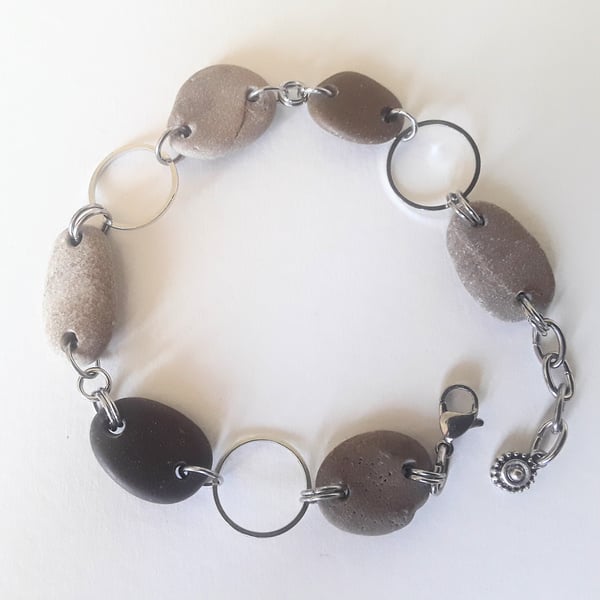 Linked Beach Pebble Bracelet 