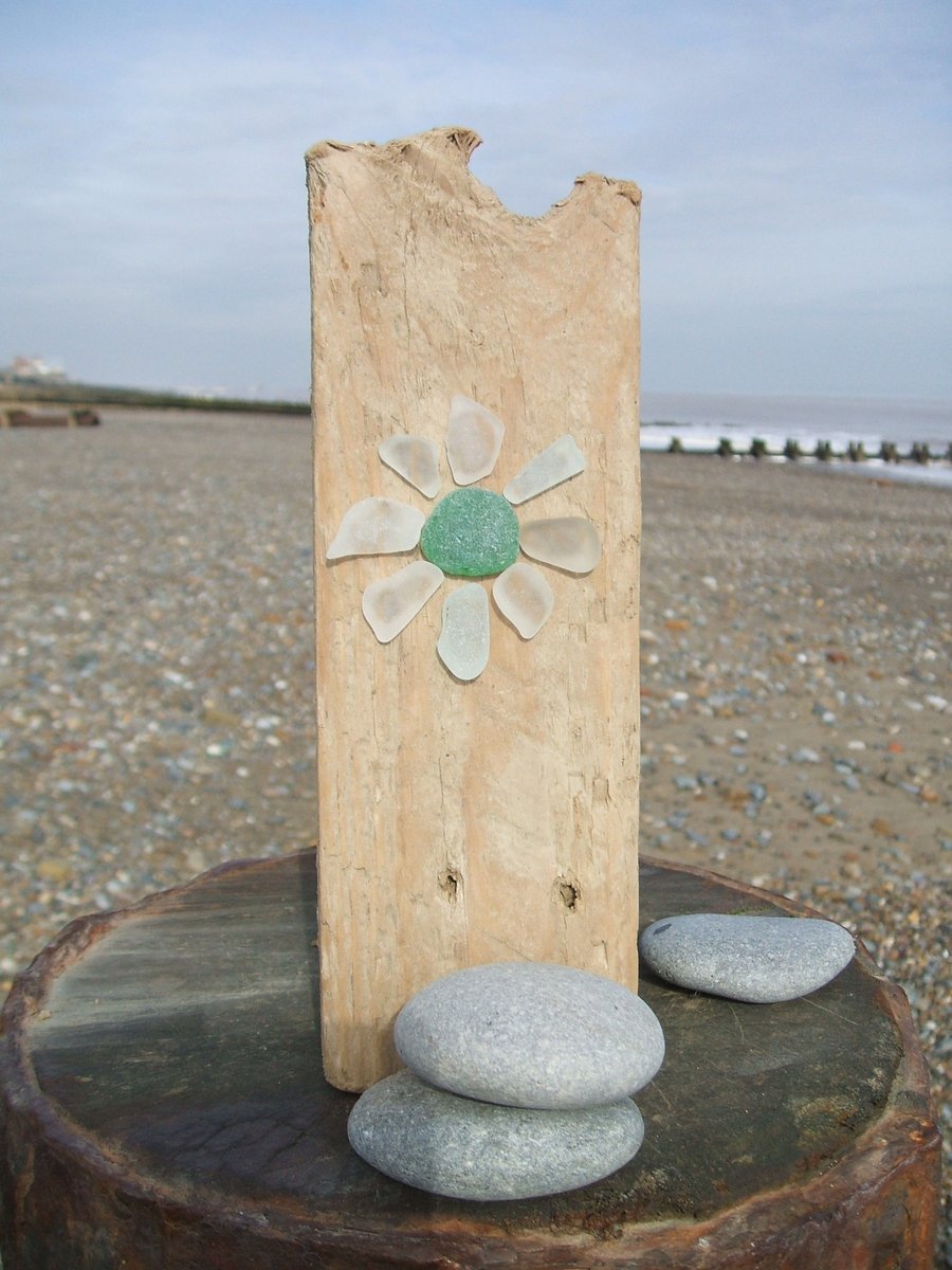 seaglass and driftwood decoration - upright flower