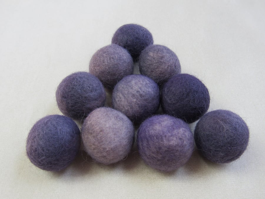 10 2cm Alkanet Purple Natural Dye Felt Balls