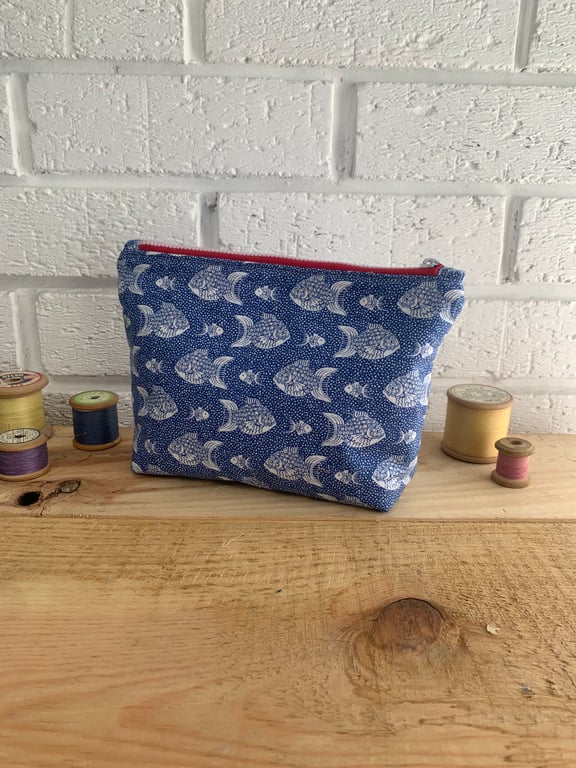 Fishes Make Up Bag - 