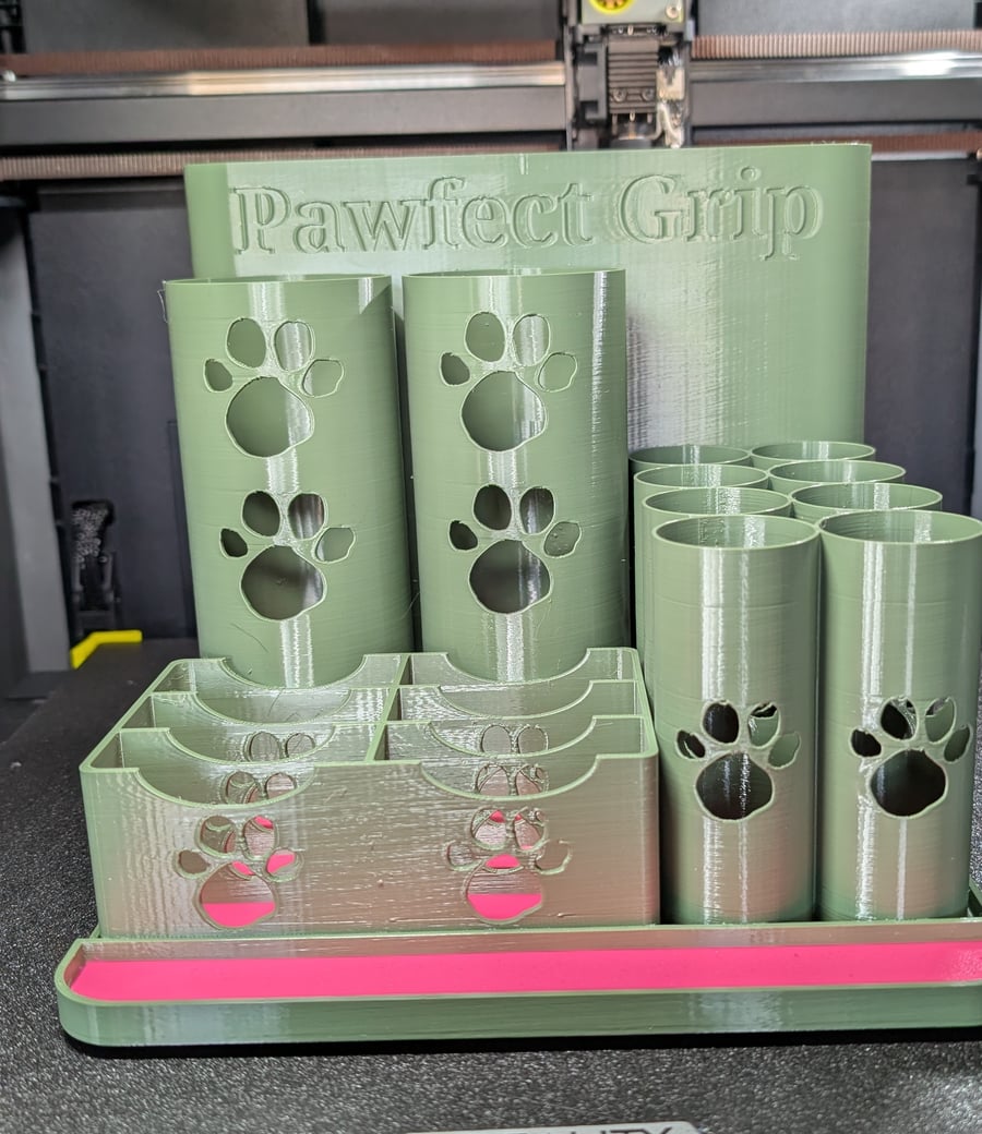 Pawfect Grip Large Desk Caddy