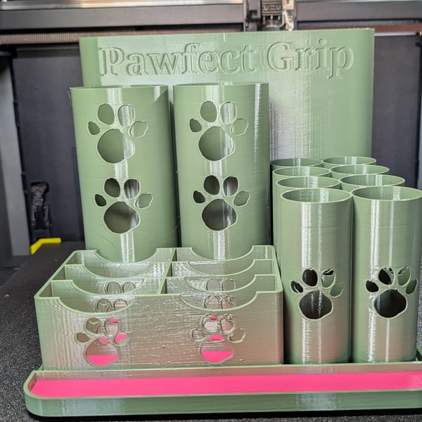 Pawfect Grip Large Desk Caddy