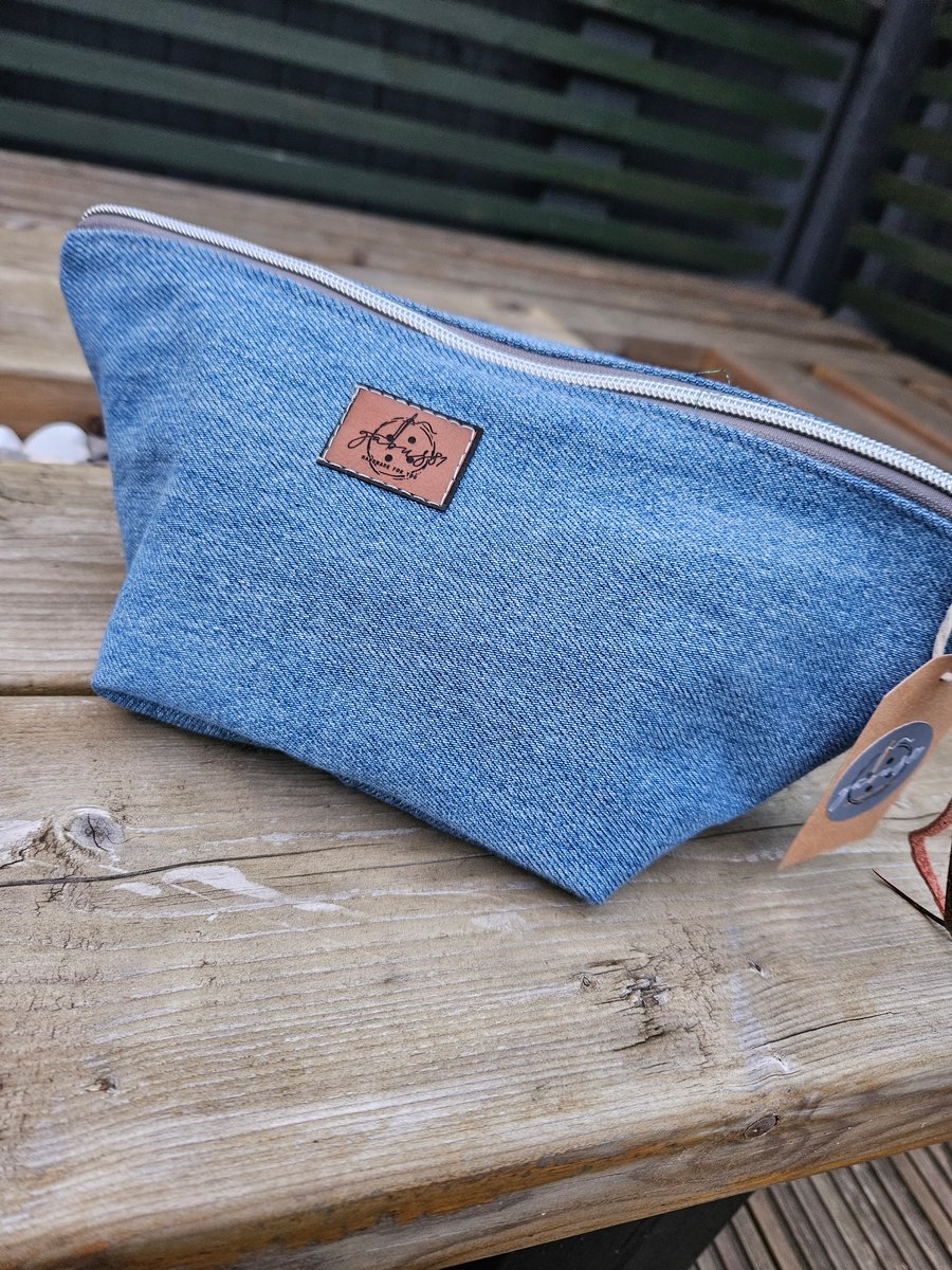 Denim Make-up case Sustainable pencil case Small cosmetic bag