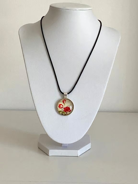 Pretty Floral Shabby Chic Pendant Necklace. Design 2