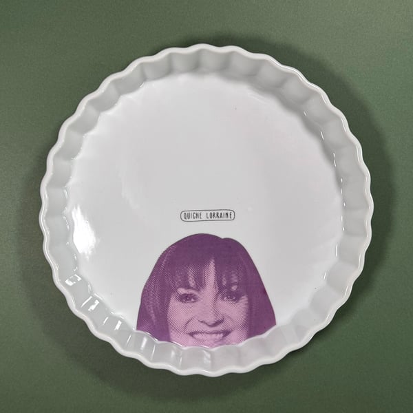 'Quiche Lorraine' ceramic flan or quiche dish featuring Lorraine Kelly.