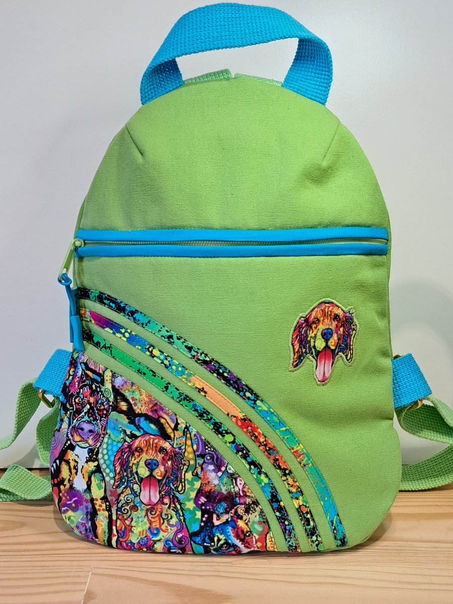 Small rucksack, Colorful dogs