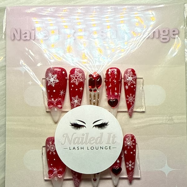 Christmas snowflake & gem press ons 