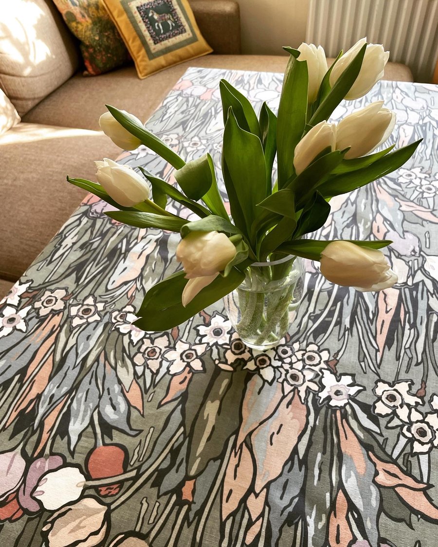 Heavy cotton tulips print tablecloth 