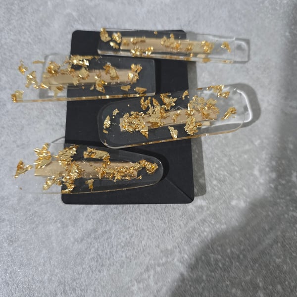 Set of 4 crystal and gold hair clips