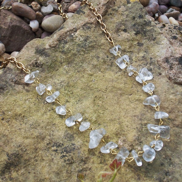Glass chip necklace