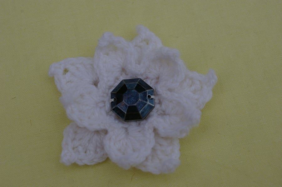 Brooch White Crochet Flower