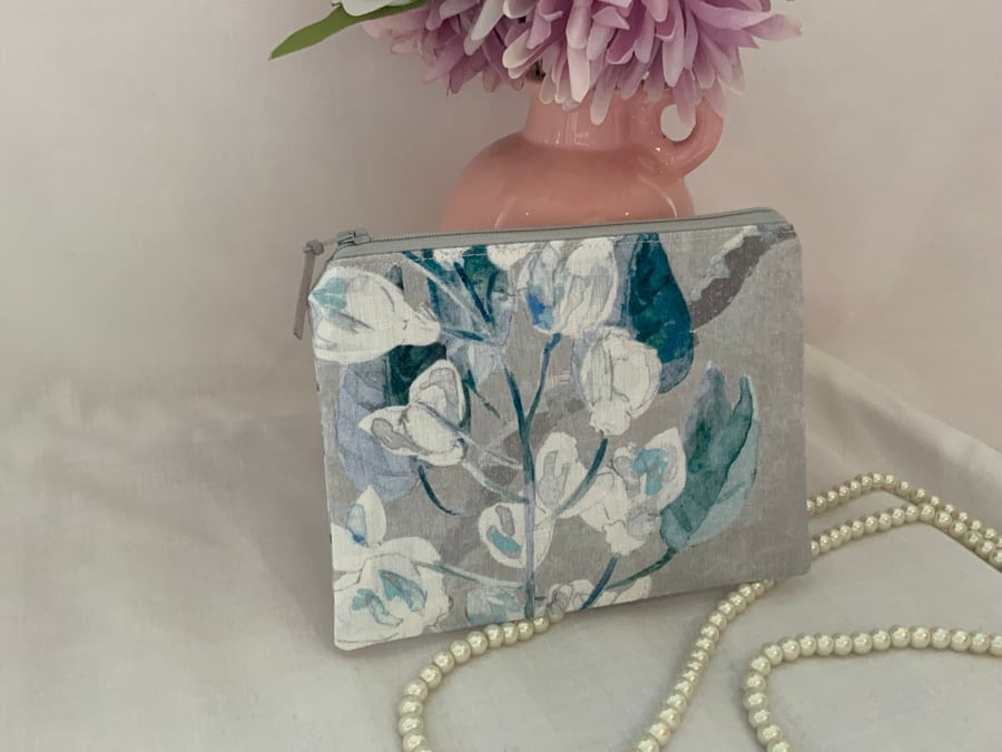 Zipped Purses, Pouch, Small Cosmetic Bag, Accessory Purse, Floral Purse