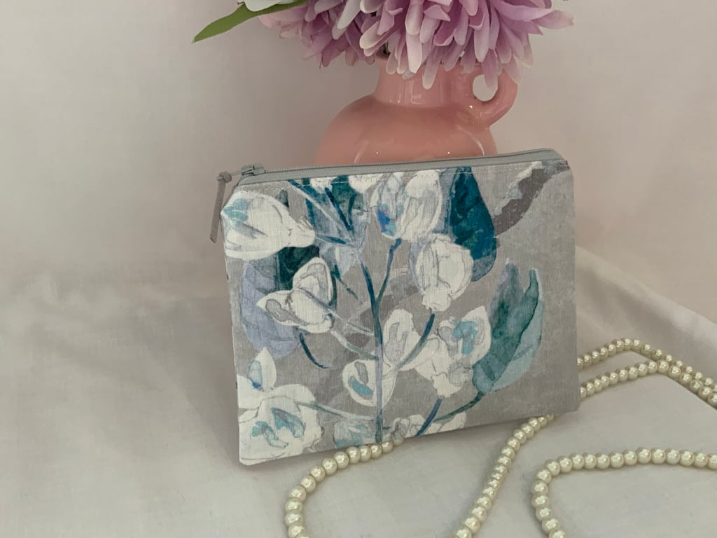 Zipped Purses, Pouch, Small Cosmetic Bag, Accessory Purse, Floral Purse