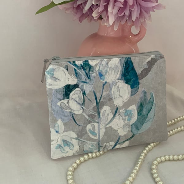 Zipped Purses, Pouch, Small Cosmetic Bag, Accessory Purse, Floral Purse