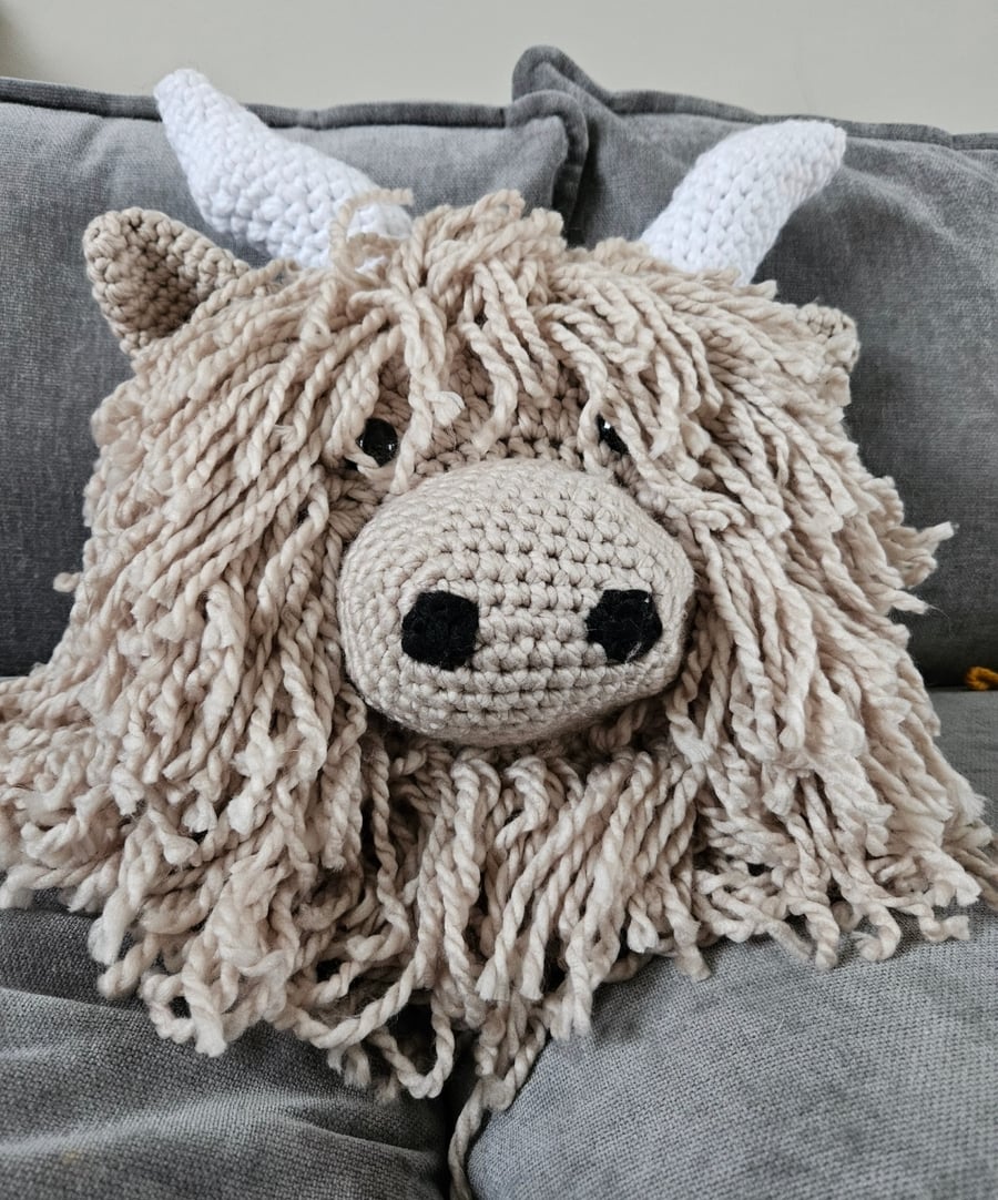 Highland Coo Crochet Cushion BEIGE