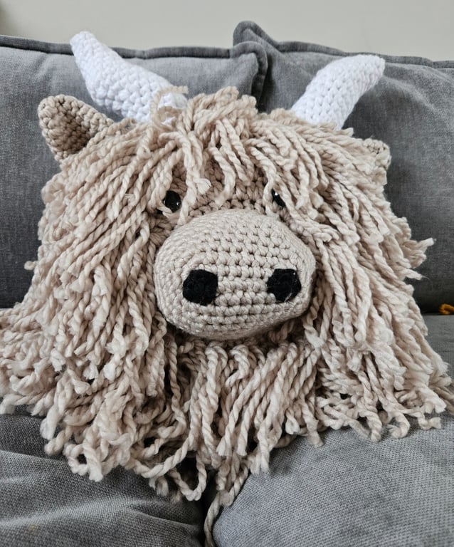Highland Coo Crochet Cushion BEIGE
