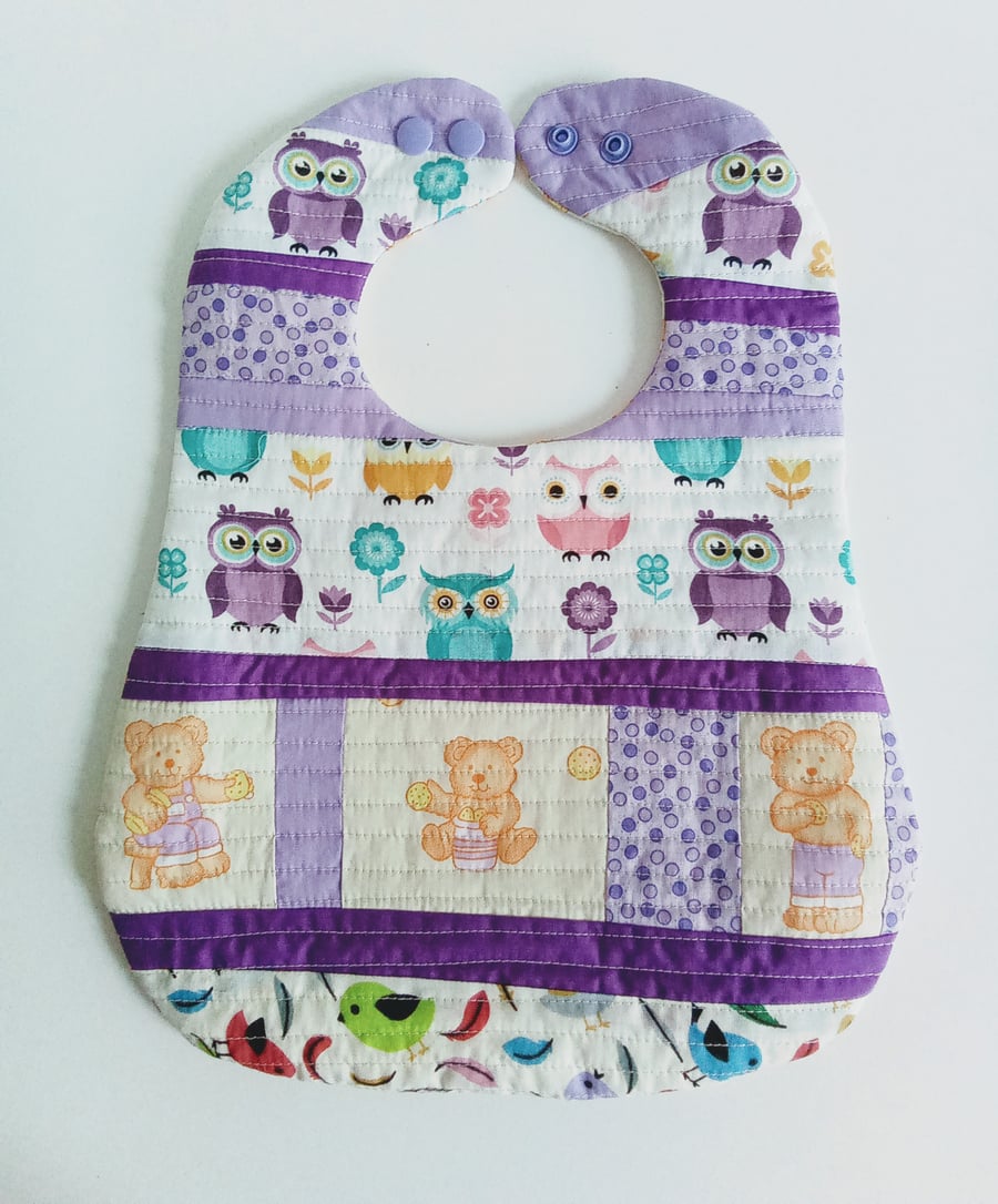Babies Bib, Patchwork bib, quilted, Bib,  Reversible bib, Bears, Owls, birds