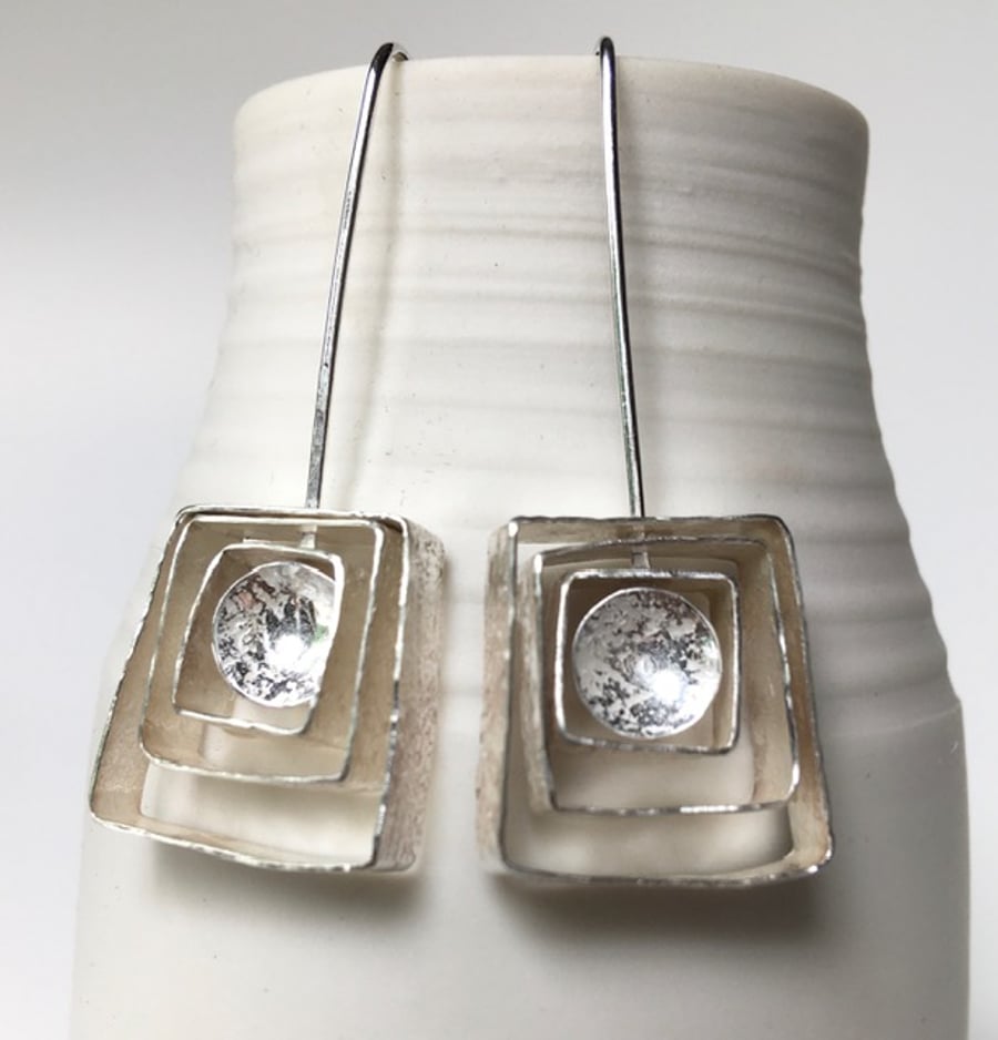 Eco silver hand hammered moving earrings 